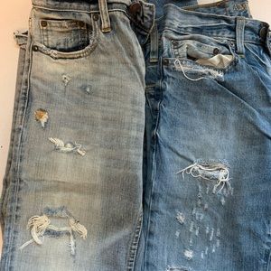 2 pairs of Men’s American Eagle Jeans